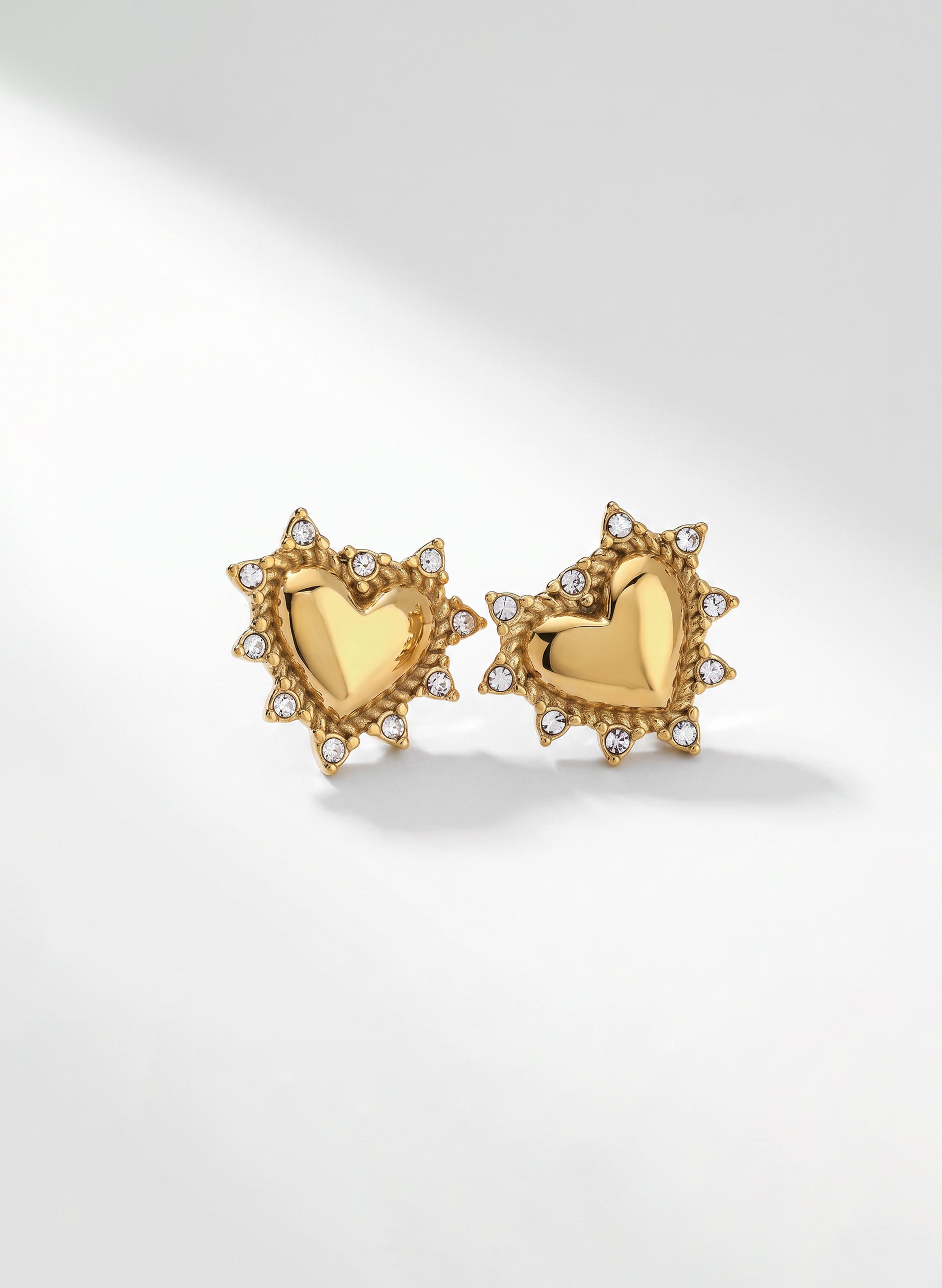 Aretes Corazones Dorados