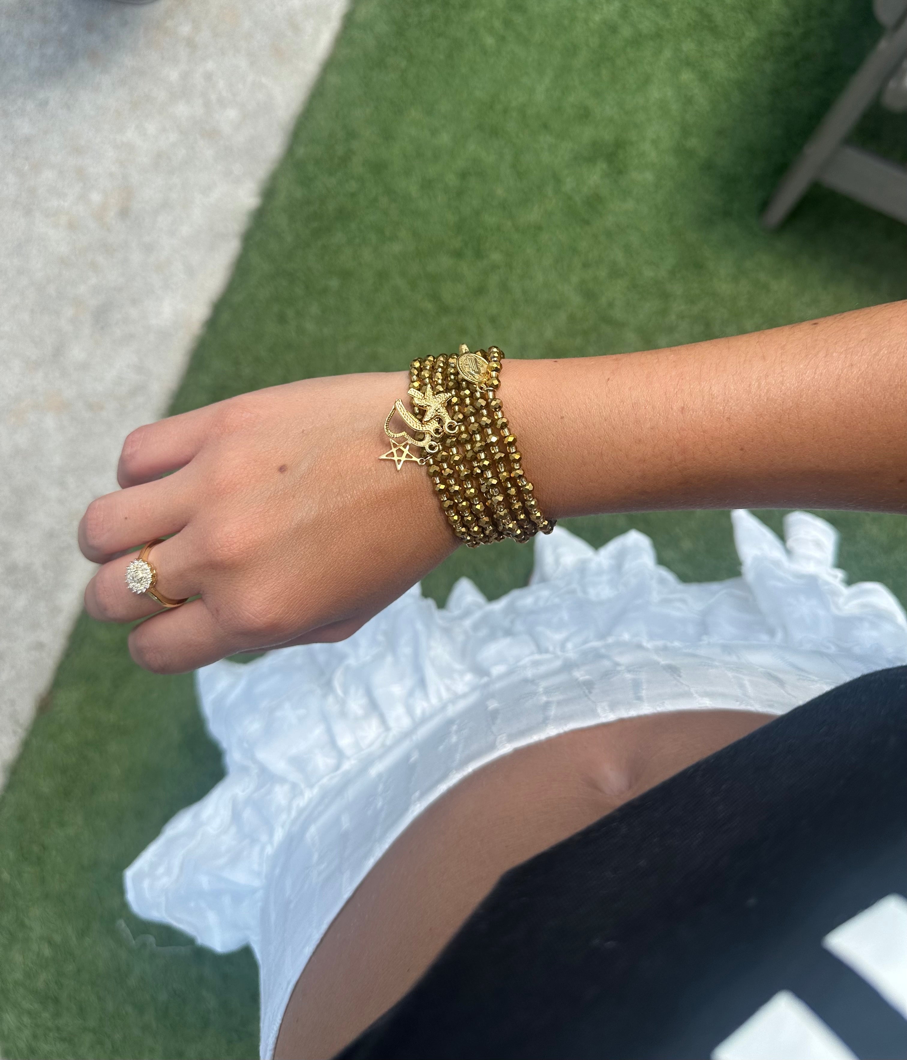 Set de Pulseras Doradas